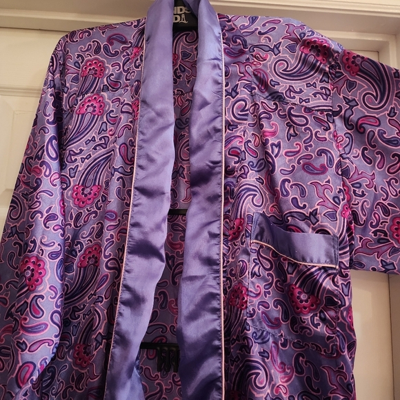 Vintage Fernando Sanchez Robe - Picture 4 of 12